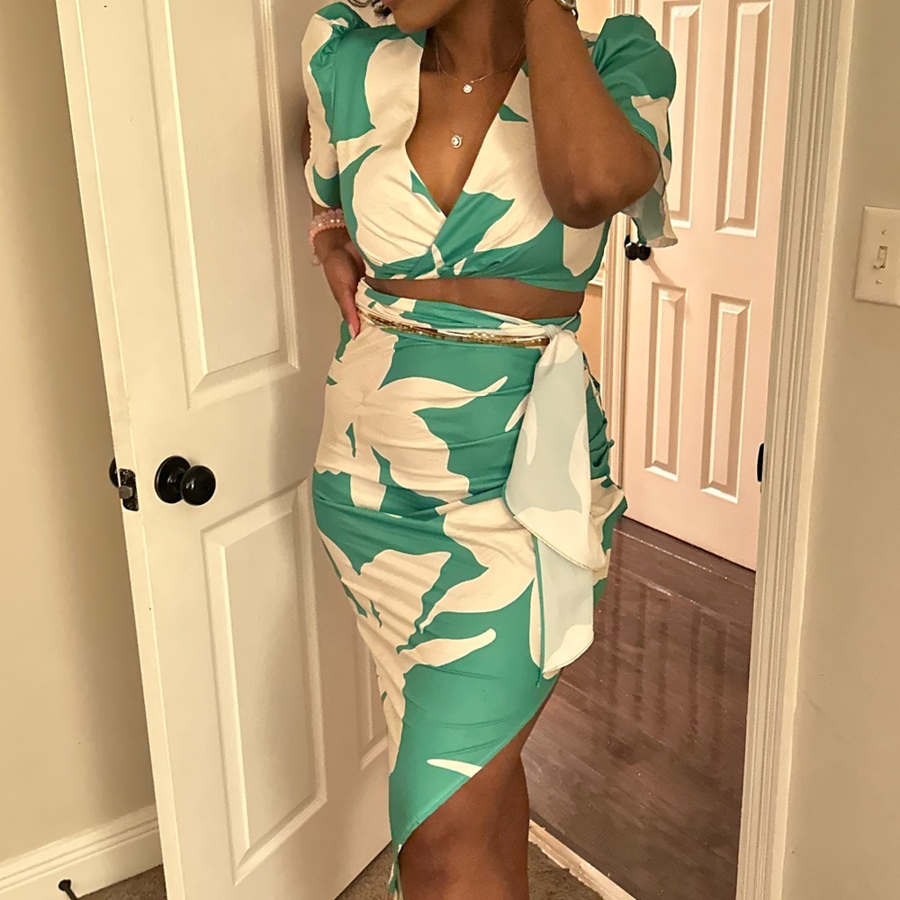 Two piece set
